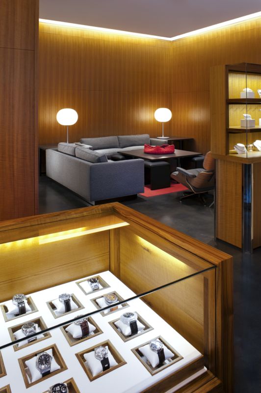 Jack Ryan jewerly cabinet and seating area view